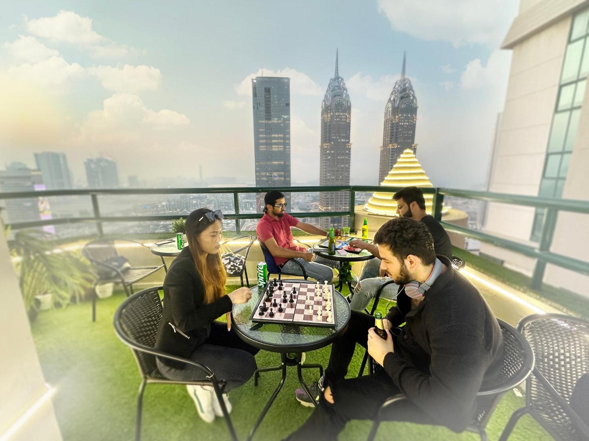 The Hive Partition In Tecom Near Metro Dubai