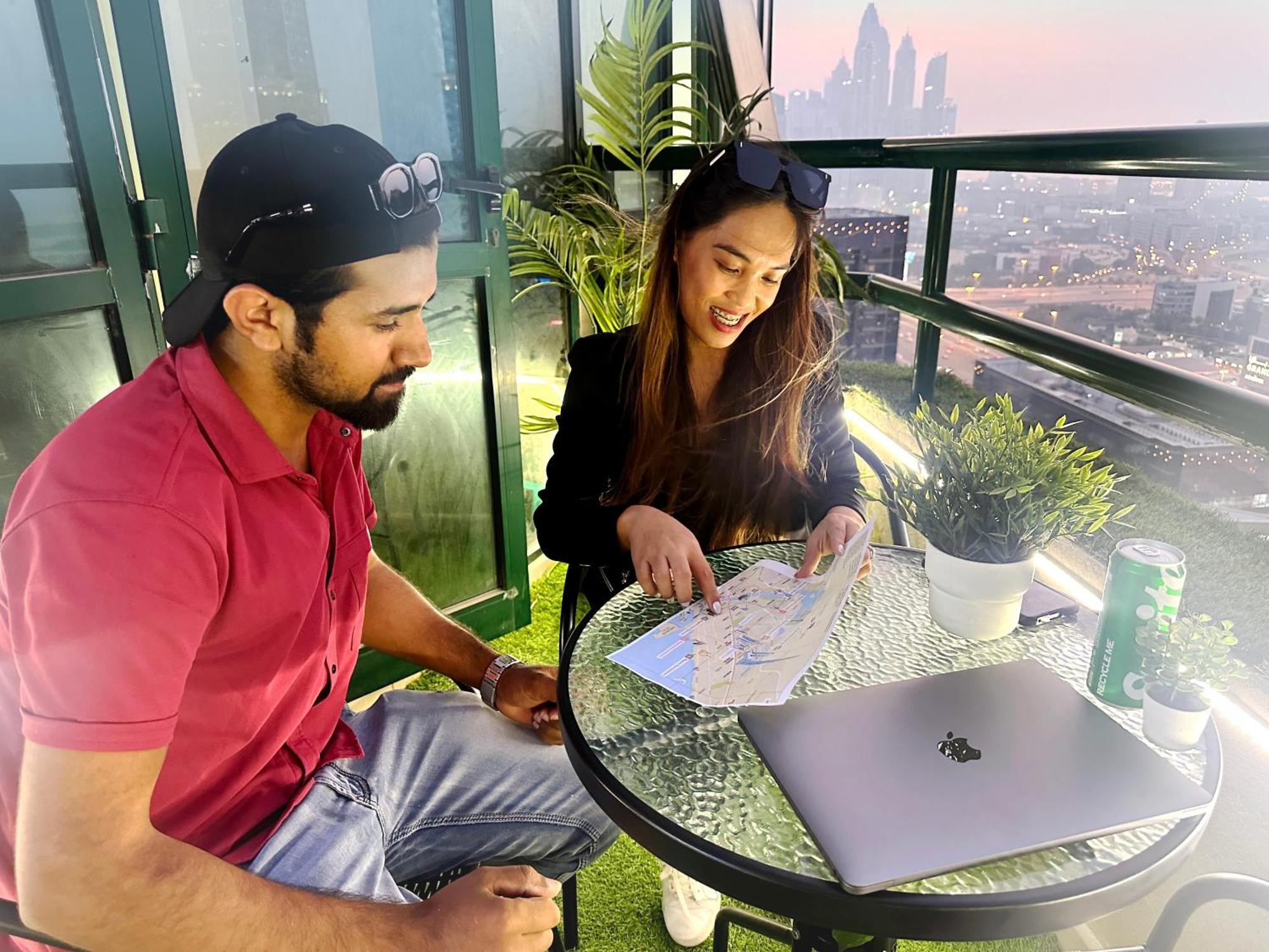 The Hive Partition In Tecom Near Metro * Dubai