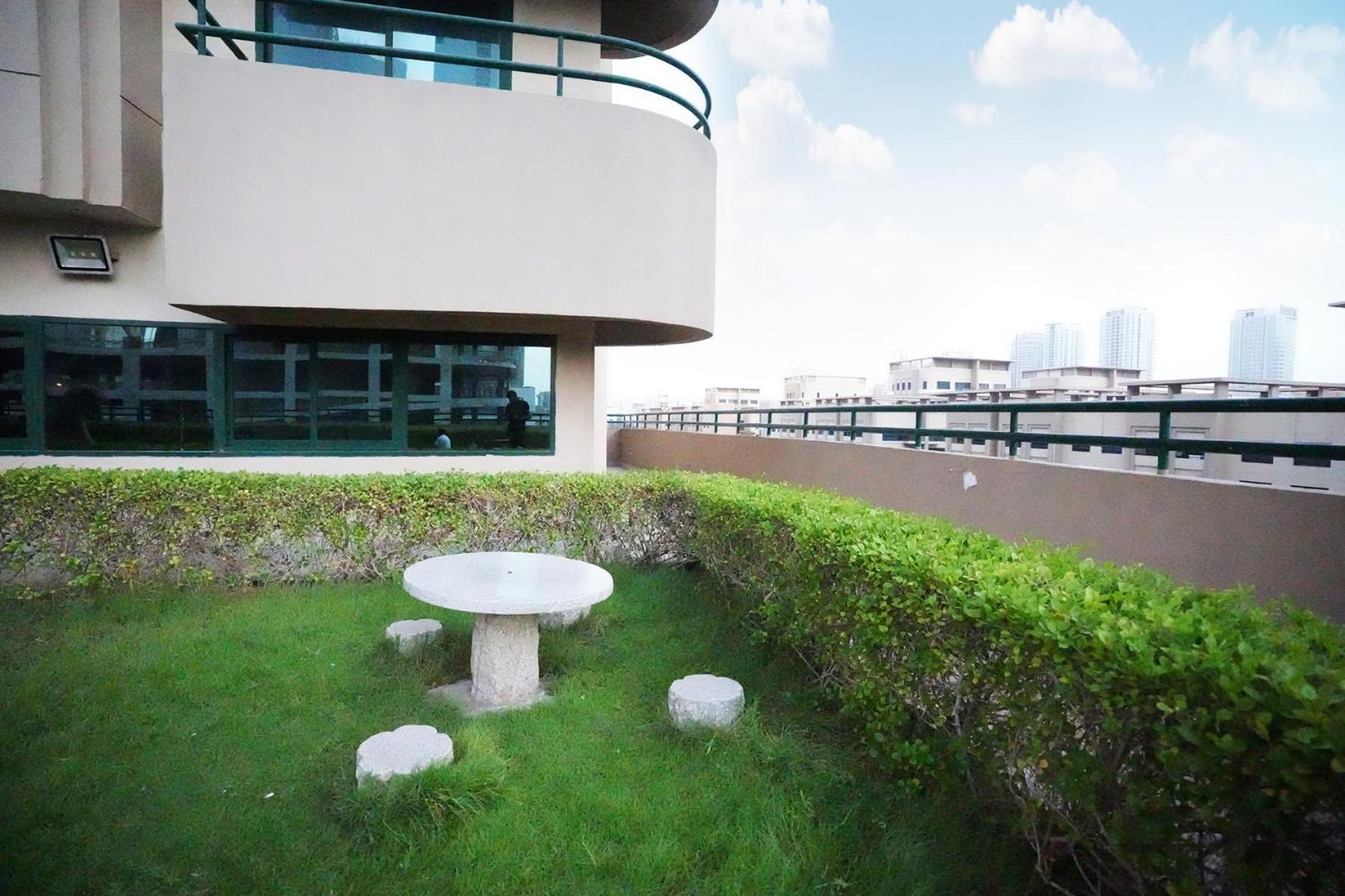 The Hive Partition In Tecom Near Metro * Dubai