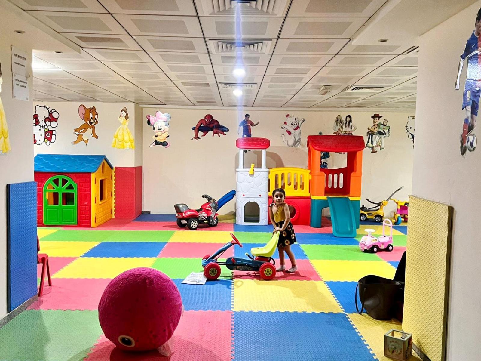 The Hive Partition In Tecom Near Metro منزل للإقامة